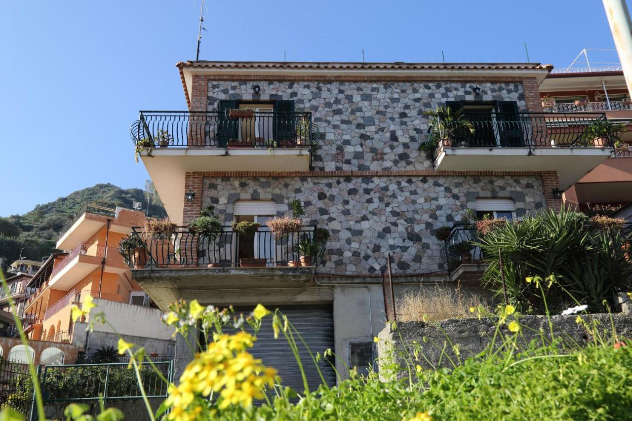 La Perla Apartment Taormina Bagian luar foto